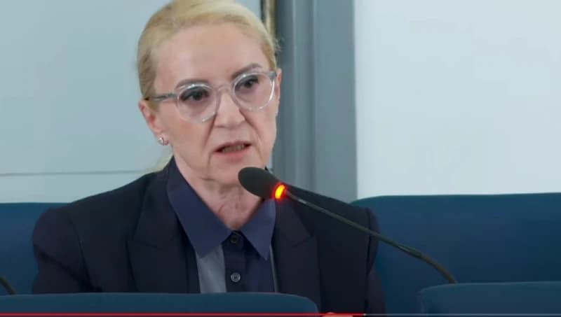 Izetbegović o zapošljavanju 27 mladih ljekara: U njih su uloženi milioni, ostali su zahvaljujući vještinama Uprave KCUS-a