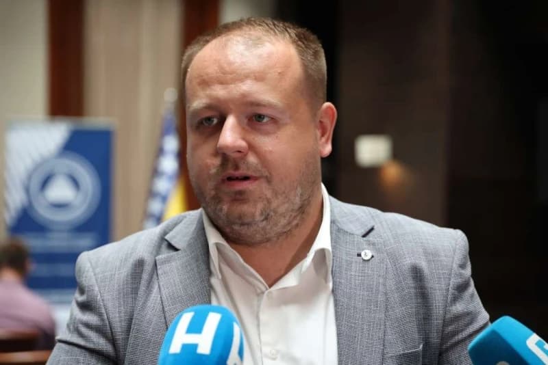 Šabanović o radu Parlamenta FBiH: Sve stoji zbog par imenovanja