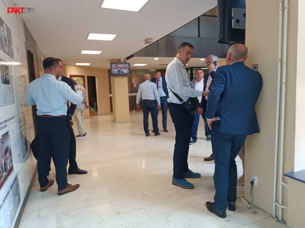 SDA, DF, NES i SBiH nisu htjeli osigurati kvorum Komisiji, imenovanje sudije Ustavnog suda će sačekati