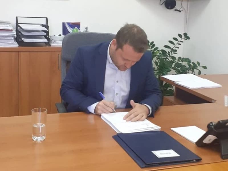 Dodikov ukaz objavljen u Službenom glasniku RS-a, novi direktor potpisao odluke