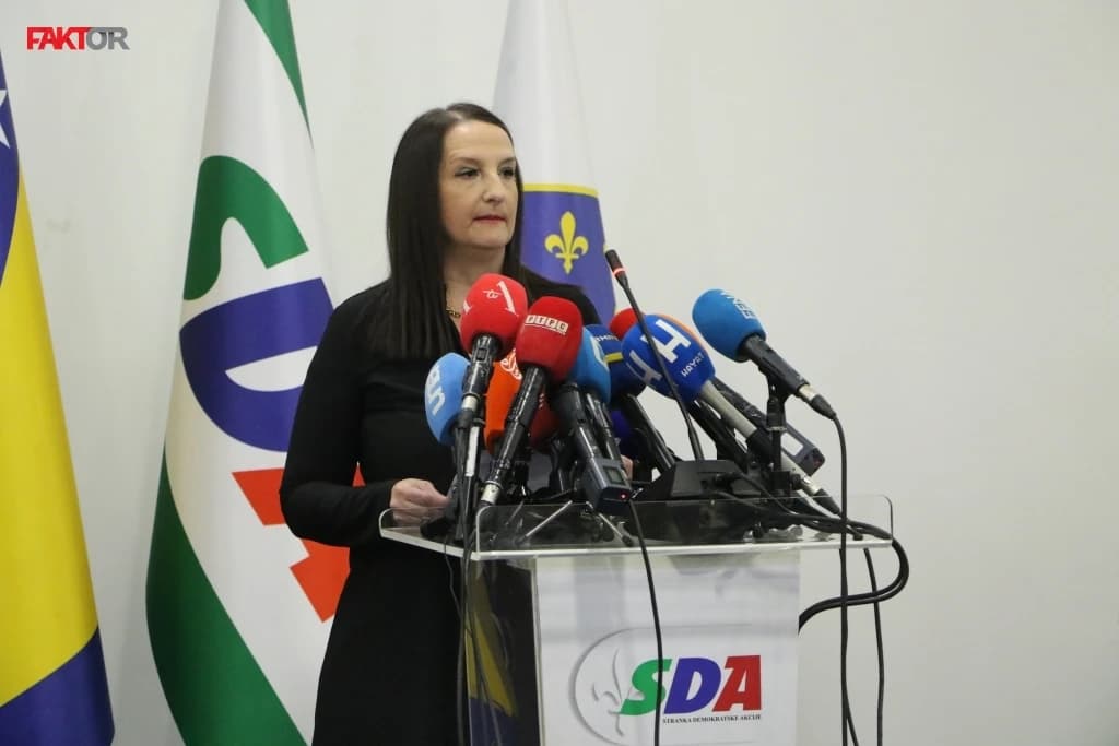 Bišćević Tokić pisala Schmidtu: Hitno donesite mjere koje će unaprijediti status i sigurnost Bošnjaka i Hrvata u RS-u