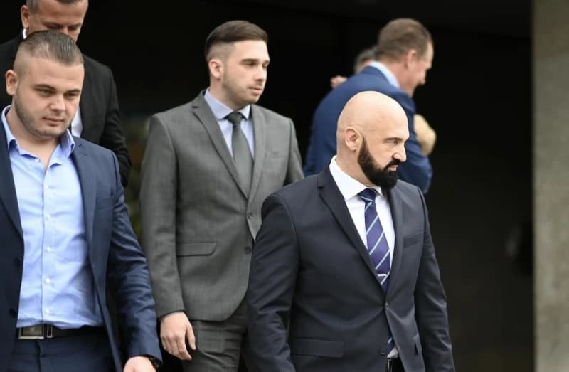 O Isakovom sukobu interesa nema ko da brine, društvene mreže "eksplodirale" na vijest o sinu direktoru