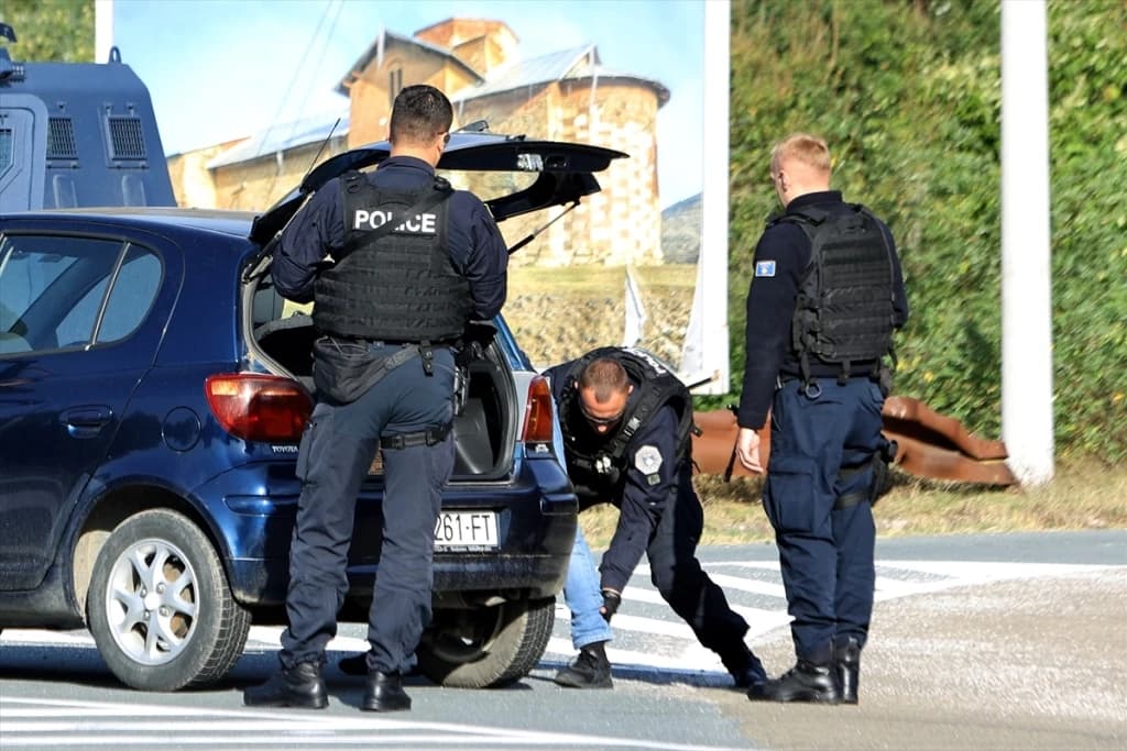 Kontrola puteva na sjeveru Kosova: Mještane propuštaju uz provjeru ličnih dokumenata