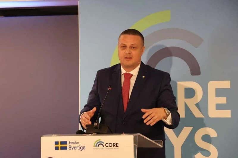 Mijatović: Od 1. januara minimalna plaća u FBiH 1.000 KM