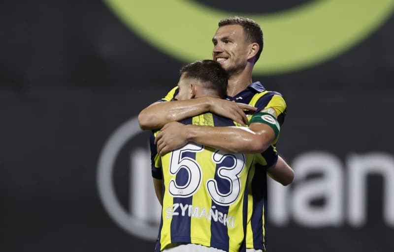 Hat-trick Edina Džeke: Nezaustavljivi Fener maršira prema tituli