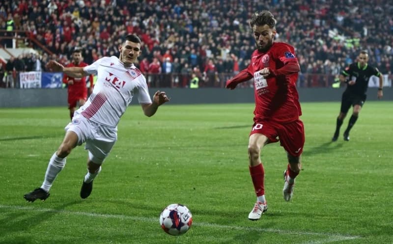 Velež razbio Zrinjski i slavio nakon tri godine posta, derbi obilježili prekidi