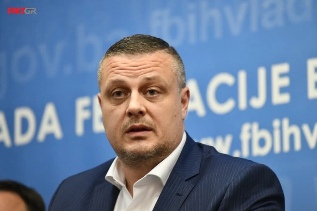 Mijatović opet obećava: Do 1. januara će biti usvojeni zakoni koji će omogućiti da minimalna plaća bude 1.000 KM