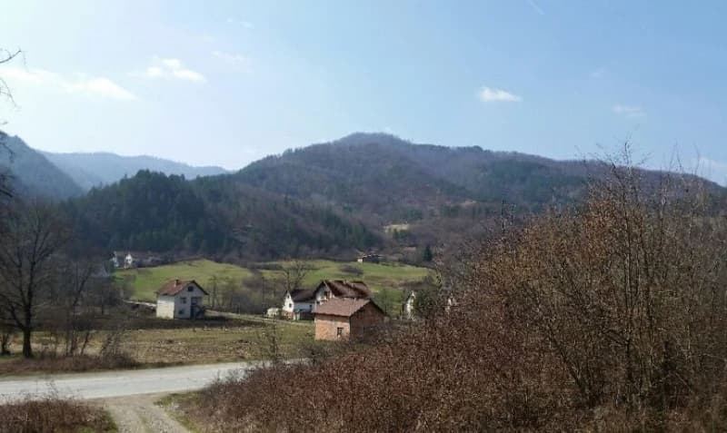 Razbojnici upali u kuću starice kod Vozuće, tražili novac i nanijeli joj povrede
