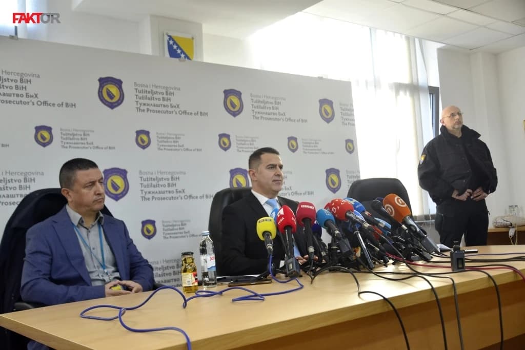 Kajganić o Debevcu i Mehmedagiću: Osumnjičeni da su prisluškivali sudije i uposlene u Tužilaštvu, nema dokaza za političare