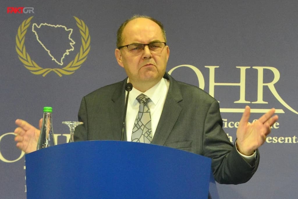 Schmidtov posljednji poziv Parlamentu BiH: Usvojite izmjene Izbornog zakona ili ću ih nametnuti