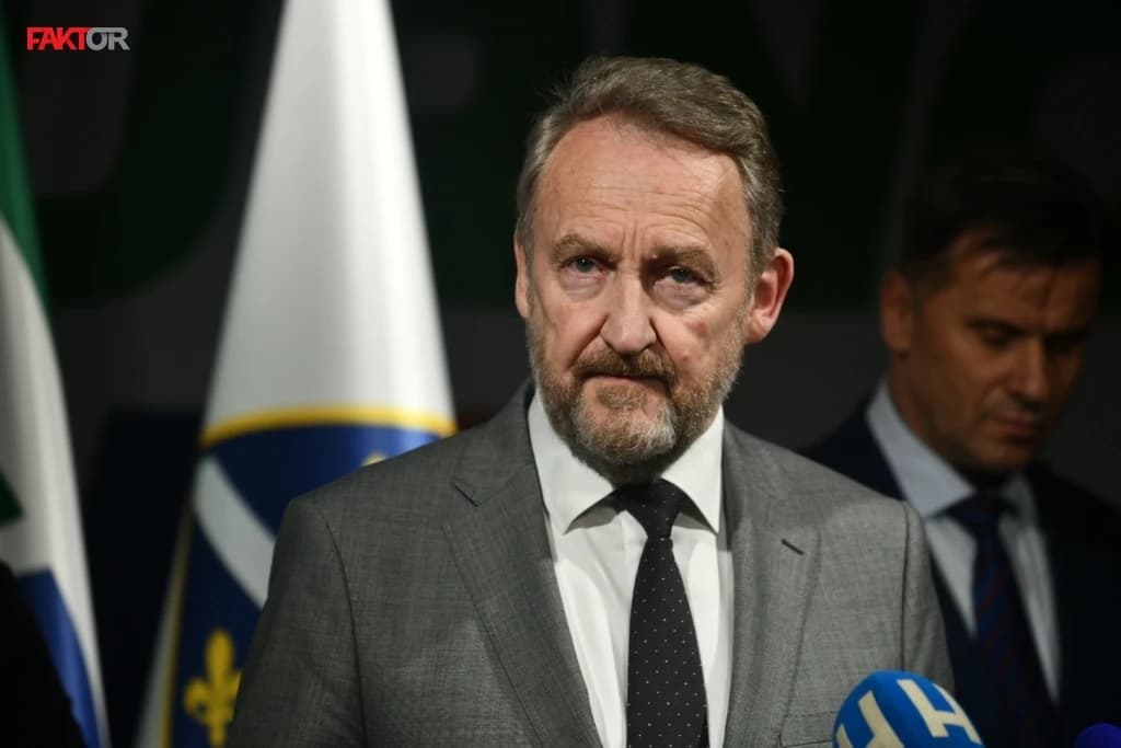 Izetbegovićeva poruka Murphyju: Nanosi tešku bruku sebi i velesili koju predstavlja u BiH