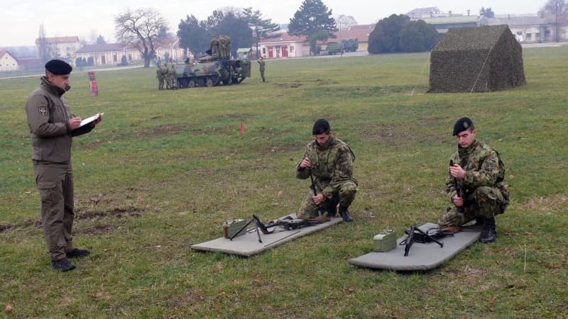 Srbija ponovo uvodi obavezni vojni rok?