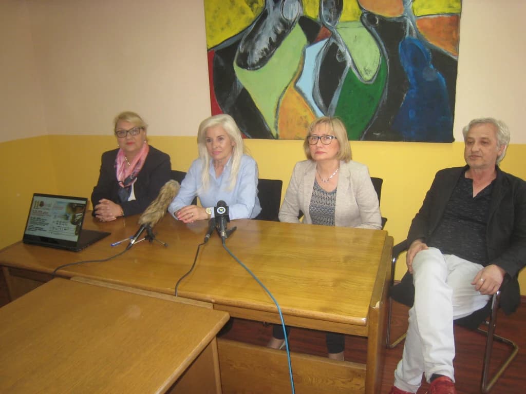 Detalj sa press konferencije u Tuzli