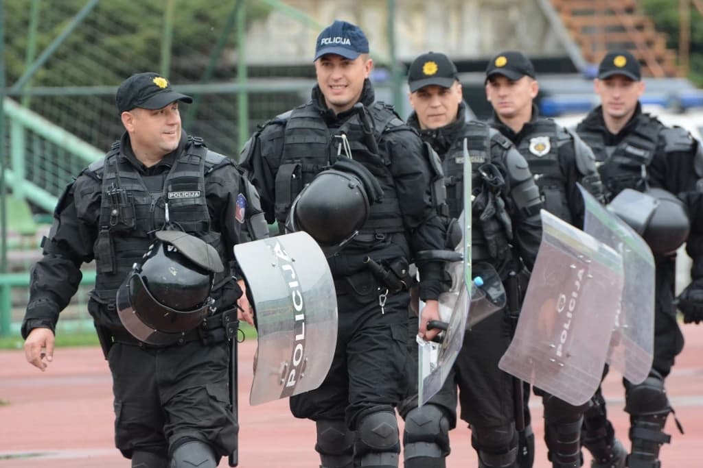Šta donose novi zakoni u KS: Policija se stavlja pod punu političku kontrolu