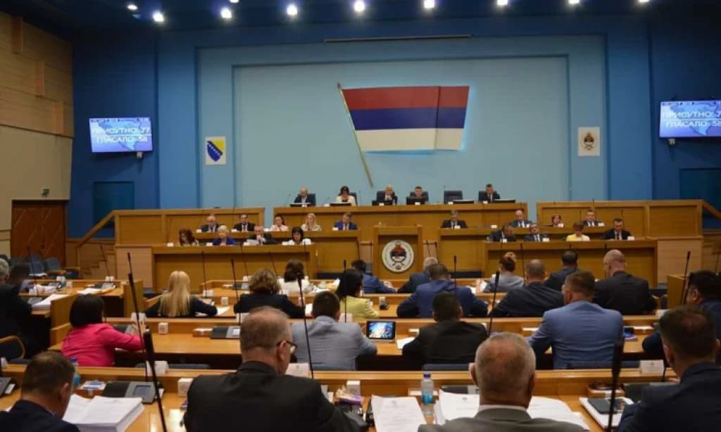 "Srpsko jedinstvo" se urušilo tokom rasprave: "Ako može 'goodbye BiH' bez plača majki i djece, nisam siguran"