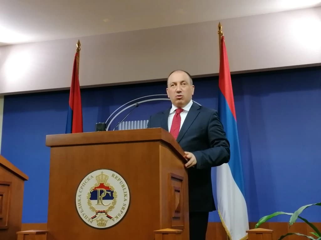 Crnadak: Vrlo je važno da ljudi znaju šta se sve vrti po glavama nekih koji odlučuju o RS-u