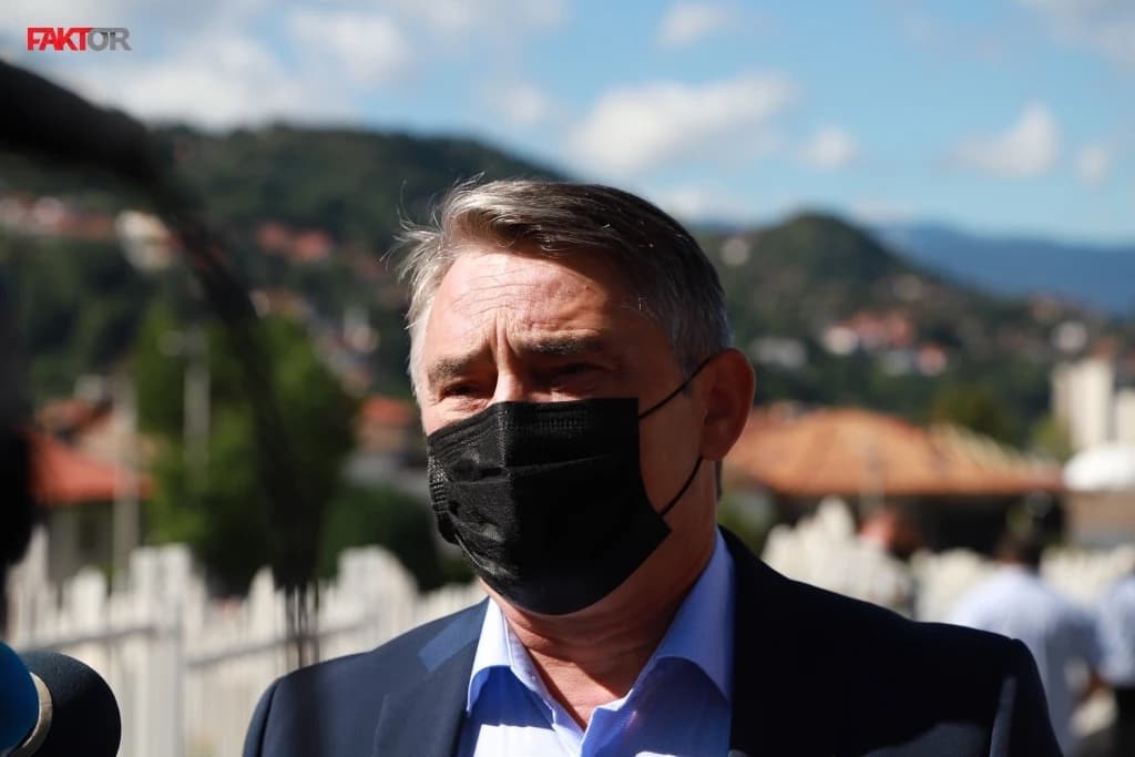 Komšić: Ljudi u Sarajevu su goloruki krenuli da brane svoj grad i svoju državu