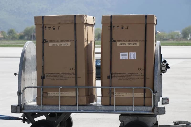 Kada će 100 respiratora koje je uvezla Srebrena malina konačno biti u funkciji?