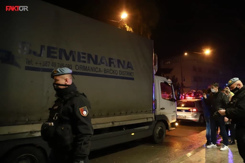CIK odvezao glasačke listiće iz Ilijaša, NiP-ovci se razilaze