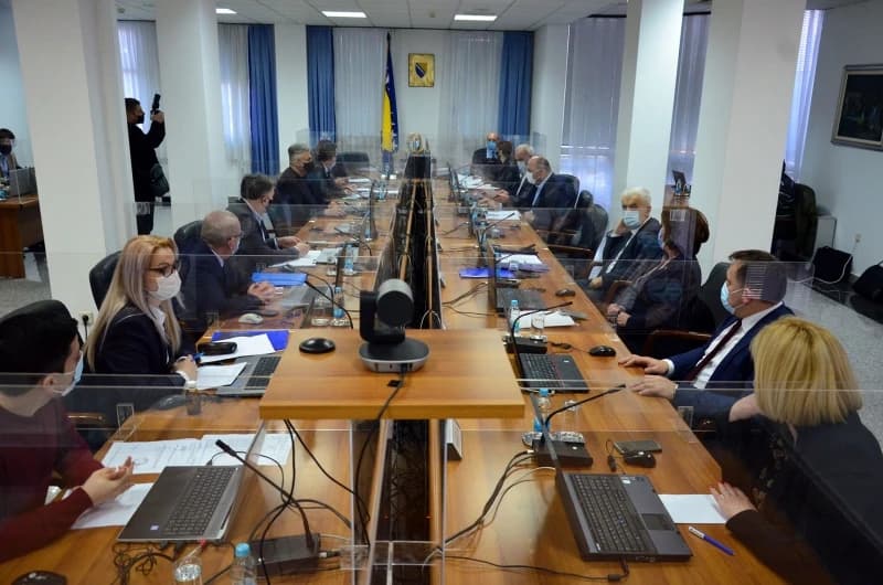 Vlada FBiH odobrila nabavku vakcina Sputnik V, 100.000 doza stiže u naredni četvrtak!