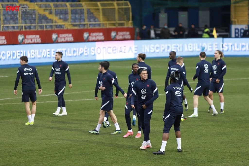 Didier Deschamps mijenja formaciju, na Zmajeve sa dvojicom napadača?