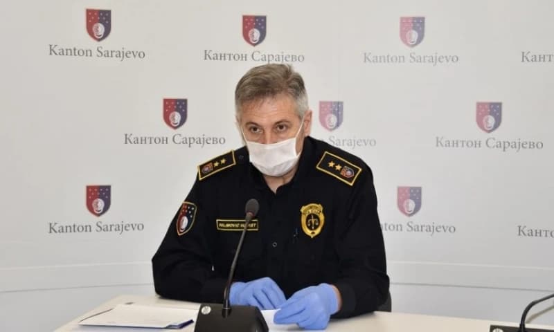 Zastupnici rešetali komesara: Šta je sa osumnjičenima za ubistva, otkud načelnik na ročištu?