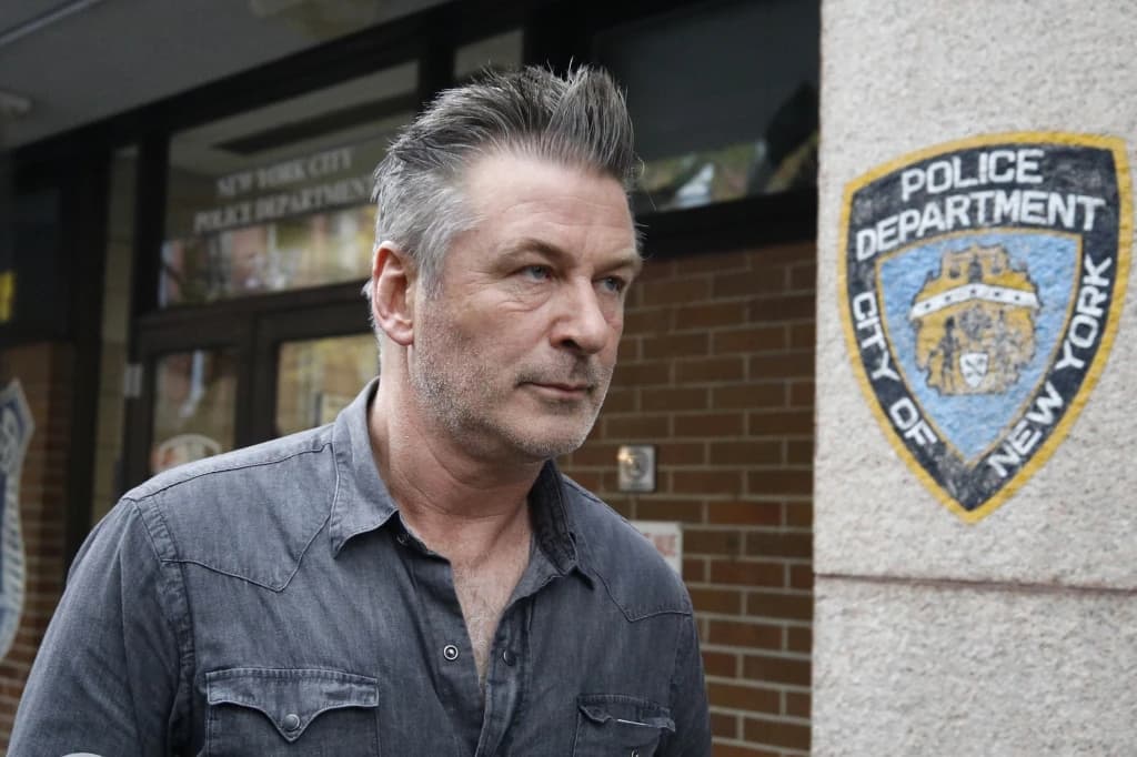 Glumac Alec Baldwin ubio snimateljicu i ranio reditelja