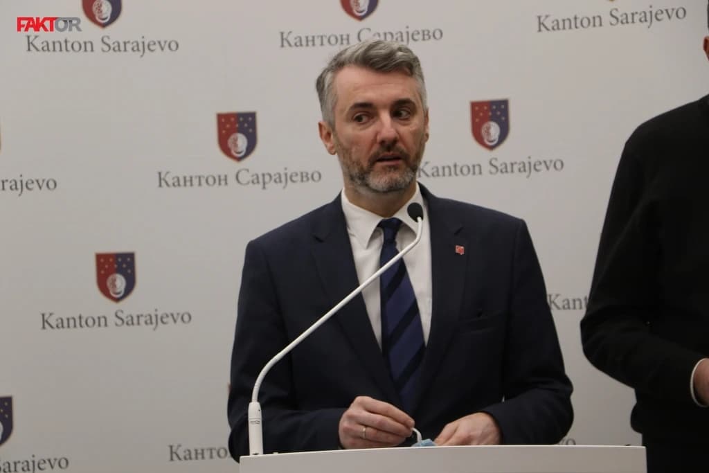 Forto se pravdao, tviteraši mu poručili: "Pred svjetskom javnošću pljunuli ste nam u lice"