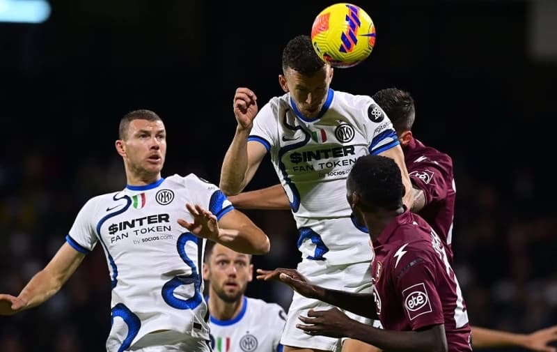 Glupost golmana Intera pogurala Milan ka tituli, Interu nije pomogao ni Džeko