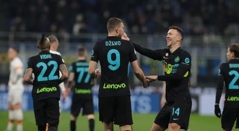 Spektakl na Meazzi: Inter od 0:2 do 4:2, san o tituli još živi, Džeko asistirao
