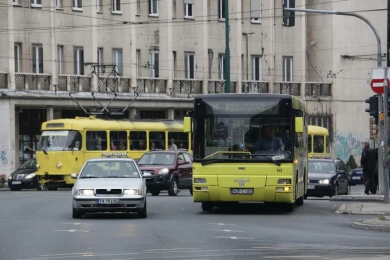 Od 1. augusta u Sarajevu niže cijene karata za javni prijevoz