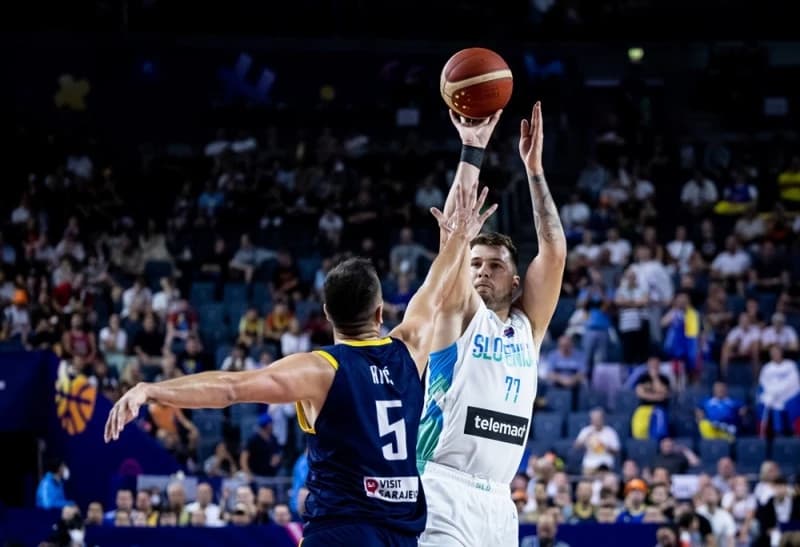 Dončić prije kraja meča bacio flašu, pa uputio riječi koje su naljutile bh. navijače?