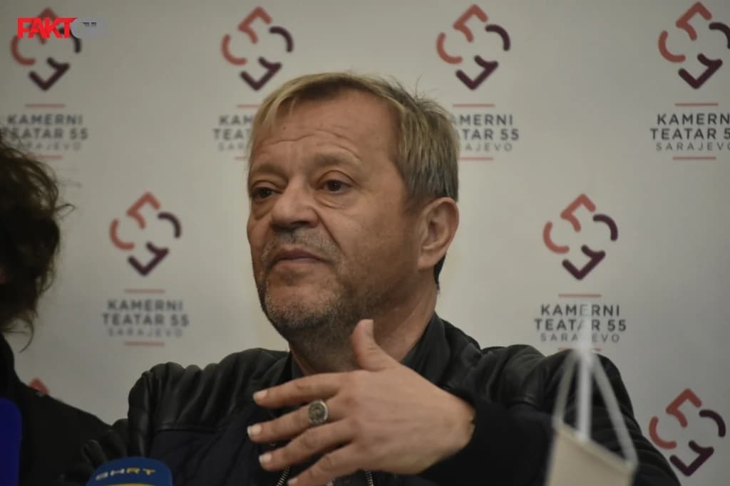 Hadžihafizbegović: Šta je sa Fortinim "poticajnim babom", Sarajevom u raljama KOS-a, čitat ćete o tome