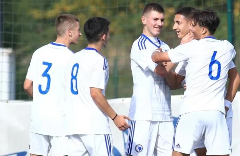 Kadeti BiH potopljeni protiv Srbije