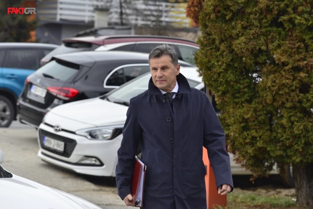 Dosadašnji premijer FBiH Novalić nije prisustvovao primopredaji dužnosti Nikšiću, ovo su razlozi