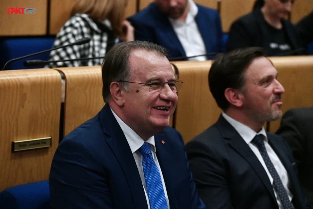 Nikšić kaže da je EU dao novac za projekte jer cijeni politiku Vlade FBiH i odustajanje od svađa i blokada