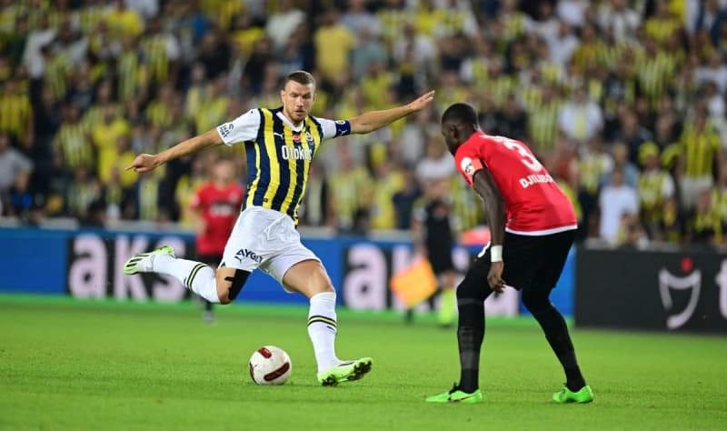 Gol i asistencija Edina Džeke, Fenerbahče na vrhu turske elite