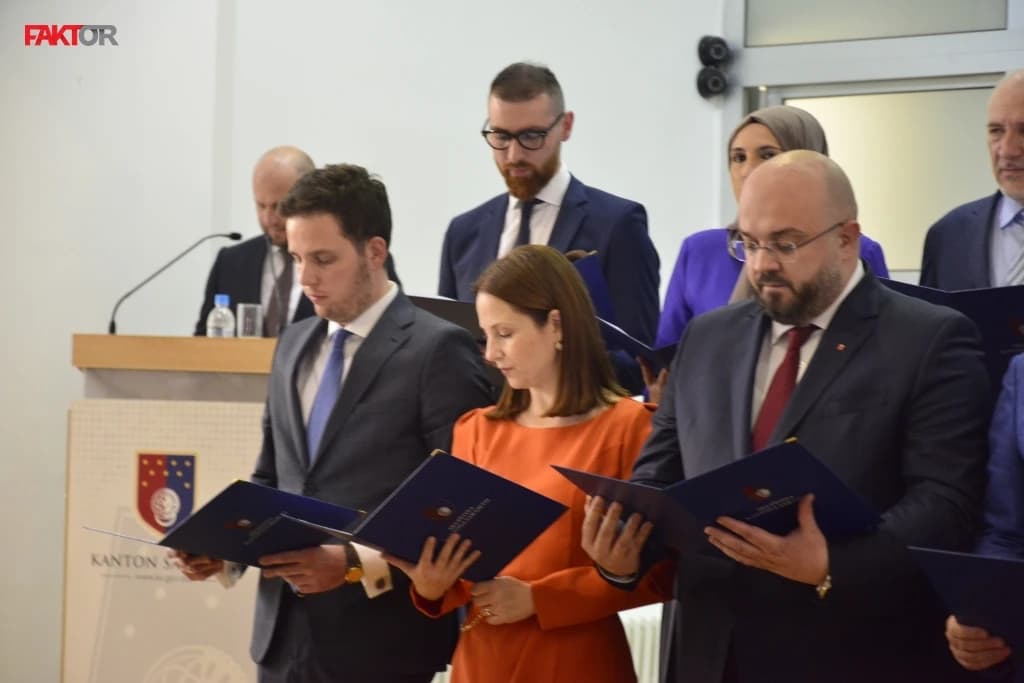 Premijer KS Nihad Uk u petak podnosi ostavku, konačno kreće rekonstrukcija Vlade?
