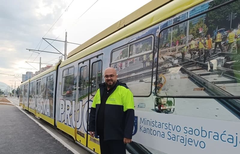 Šteta najavio da će javni prijevoz u Sarajevu od 1. januara raditi cijelu noć i od ponoći do ujutro biti besplatan