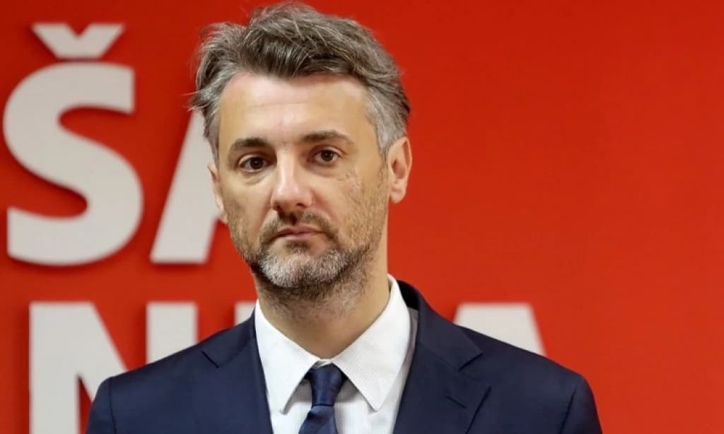 Forto i Kovačević otputovali u Kinu: Nadaju se da će naći proizvođače trolejbusa
