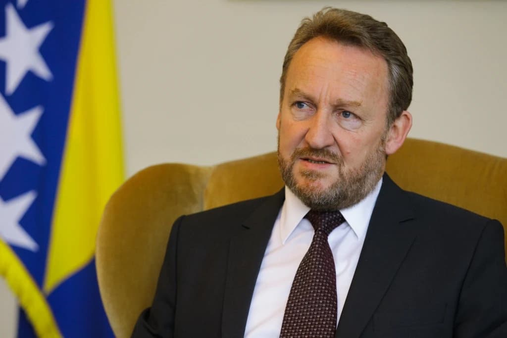 Bakir Izetbegović: Dodik već deceniju kreira krize u BiH, a Čović mu drži stranu