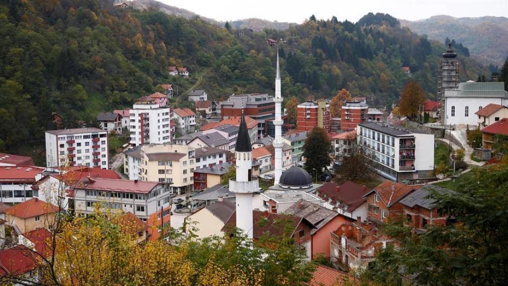 Borba za Srebrenicu: Da li će srpske stranke ponovo dovoditi glasače iz Srbije