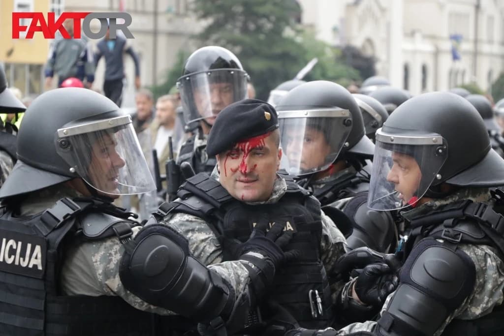 Tuča grupe bivših boraca i specijalaca: Nekoliko povrijeđenih, situacija se smiruje