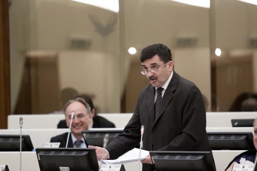 Čovićev zastupnik preko noći dobio podatke o Cikotiću, Tegeltija odbio povući imenovanje