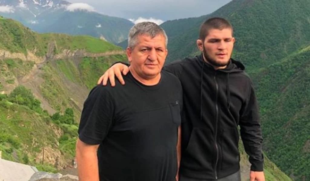Khabib poslao snažnu poruku: Kad je Allah s tobom, niko te ne može slomiti, hvala ti oče za sve