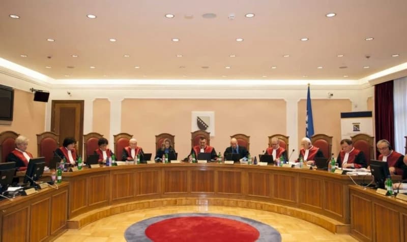 Ustavnom sudu BiH zahtjev za rješenje spora s RS-om podnijela 24 državna zastupnika