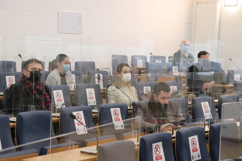 Skupština KS: Koliko su novčano na dobitku zastupnici koji napuste stranku?