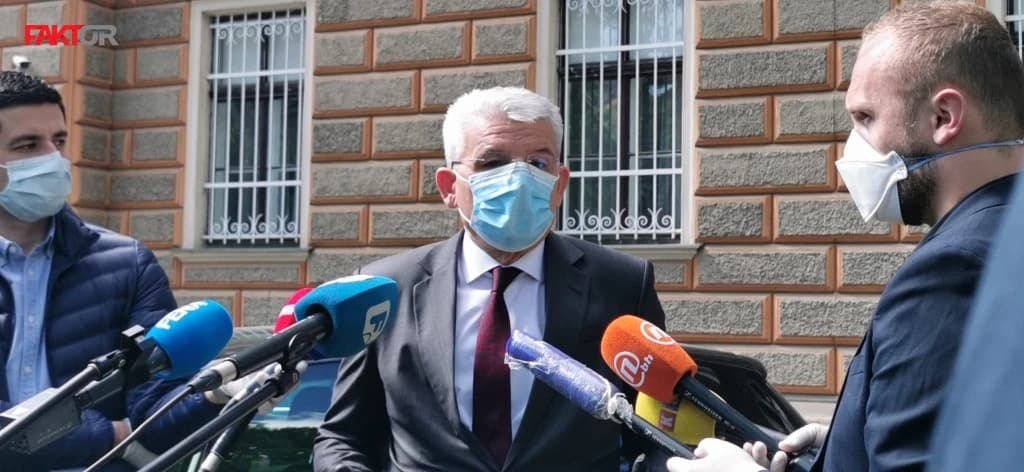 Džaferović: Vijeću ministara se niko nije javio da nabavi vakcine, ljudi se boje da ne budu dio nove afere