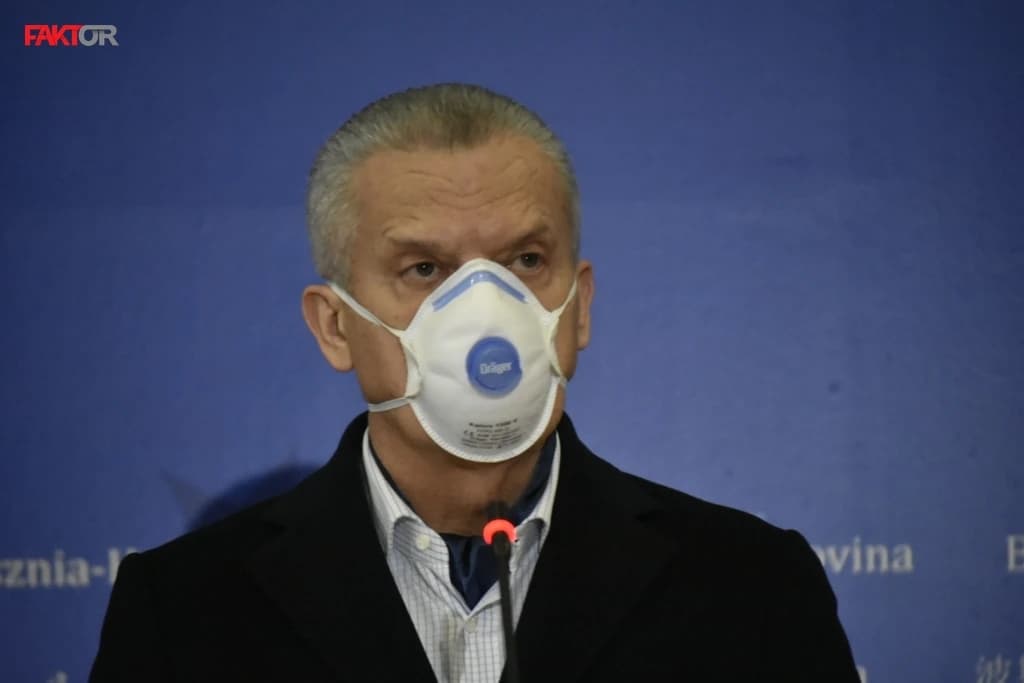 Radončić na početku pandemije dao ostavku, a sad "raspalio" po svima, osim HDZ-a i SNSD-a