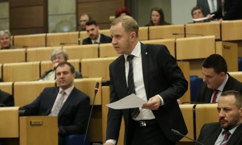Duvnjak: Sada na moje "Neka živi naša domovina BiH" u Parlamentu FBiH kolege kažu i "amin"